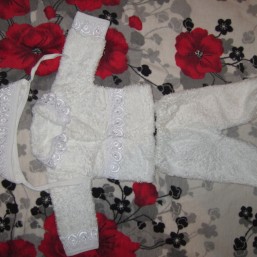 Красивый костюмчик до 2 мес