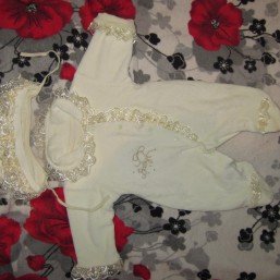 Костюм на девочку для выписки или кристин