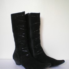 продаю сапоги натур.замш