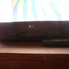 Видеомагнитофон в рабочем состоянии