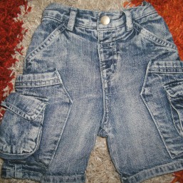 .Джинсовые шорты
