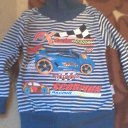 Распродажа кофточек.