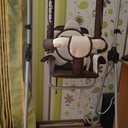 Продам качелю