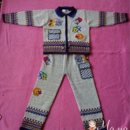 вязаный костюм