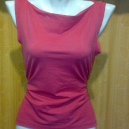 Много кофточек, футболочек, маечек, 44-46.