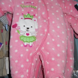 Теплые комбинезоны и куртки