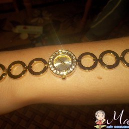 Часы с кристаллами Сваровски 