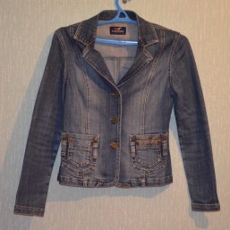  	 Жакет джинсовый женский