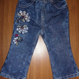 Джинсы на девочку 9-12мес