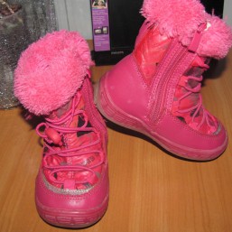 Сапожки 22 размер, туфли белые Clarks, вьетнамки Супер Гир, туфли ботиночки красные 12 см