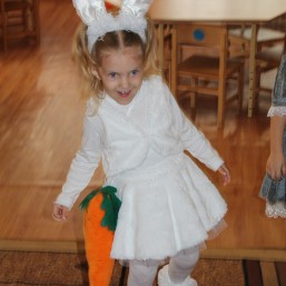 Костюм Зайчика на прокат