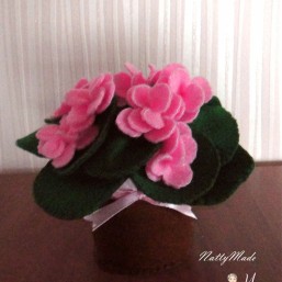 Фиалка из фетра