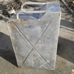 продам канистры