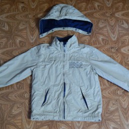 Курточка, ветровка