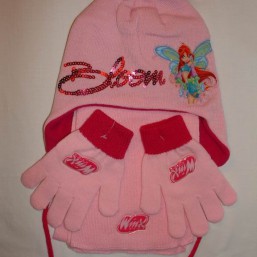 Шапочка,перчатки,шарф Winx ,Блум