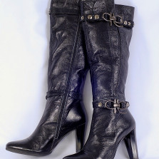 Шикарные сапоги кожа