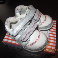 Полуботинки(белые).натуральная кожа.Размер 19