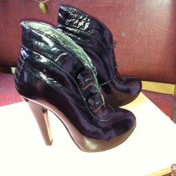 Кожанные итальянские ботильоны 35 размер