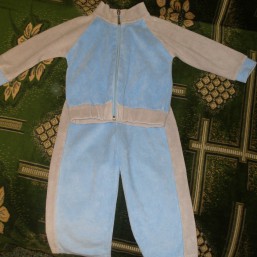 Костюмчик велюровый 