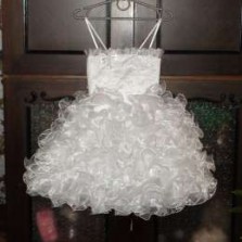 Нарядное платье на малышку