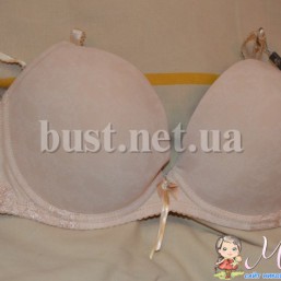 Бюсгалтера новые.