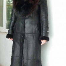 Продам женскую дубленку 