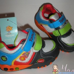 В наличии детские кроссовки с мигалками 22 р 