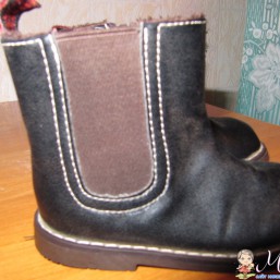 Ботинки , сапожки для малыша