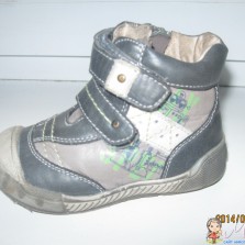 Деми ботинки 22 разм.