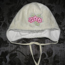 Шапочка для девочки