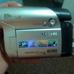 Видеокамера Samsung VP-DC161