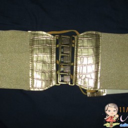 широкий регулируемый пояс золотого цвета