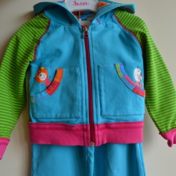 Спортивный костюм 