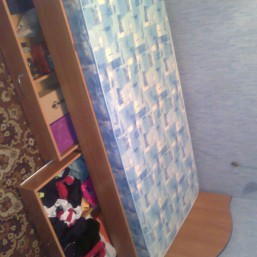 кровать с матрацем 90х190