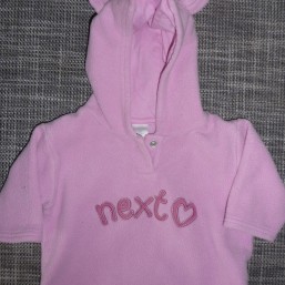 Теплая кофточка с капюшоном