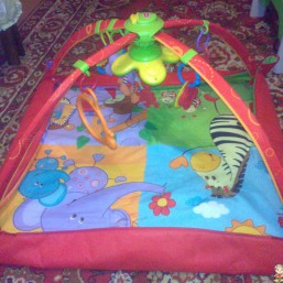 продаю Развивающий коврик tiny love радуга 5в1
