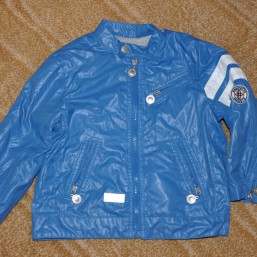 Ветровка  на  мальчика