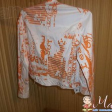 	 продам костюм модный.