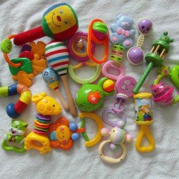 Расспродажа! Погремушки, кубики мягкие....