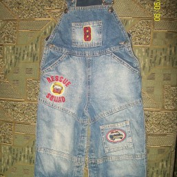 Утеплённый джинсовый комбинезон