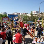Открыт новый парк с детской площадкой от сети магазинов "Доярушка"