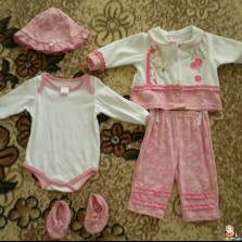 Красивенький костюмчик!