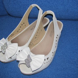 Ботинки, туфли, босоножки,кеды