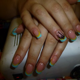 наращивание ногтей маникюр педикюр