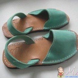 Стильные босоножки для вашей крошки 