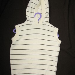 Отдам вещи на девочку и детские книги