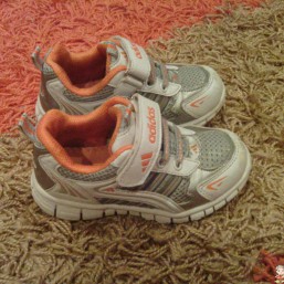 Кроссовки 27р.