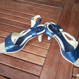 Босоножки. Кожзам. 39 р.