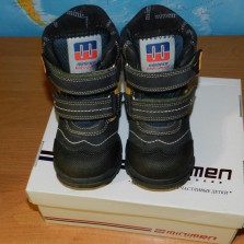 Снизила цену!!!! Фирменные зимние ботиночки MINIMEN