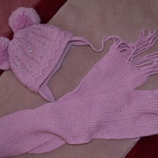 зимняя шапочка и шарфик на девочкку